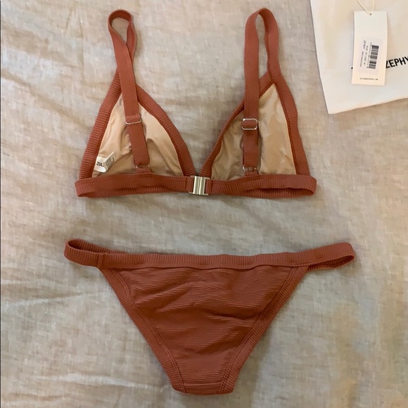 Zulu and zephyr harness bikini - Picture 4 of 5